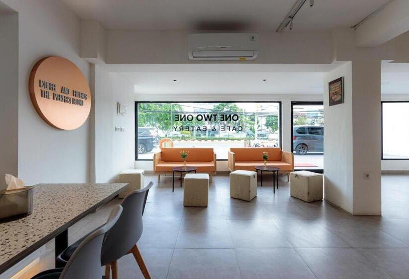 هتل Reddoorz Near Mangga Dua Mall