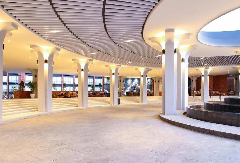 Отель Santika Premiere Linggarjati   Kuningan