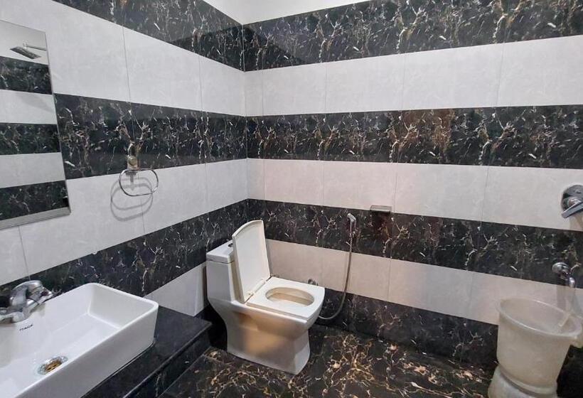 فندق Sunrise   Palace With Rooftop Restaurant