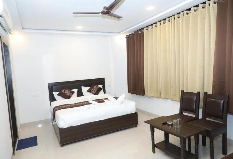 فندق Sunrise   Palace With Rooftop Restaurant