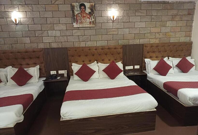 酒店 V Inn Sindhi Camp