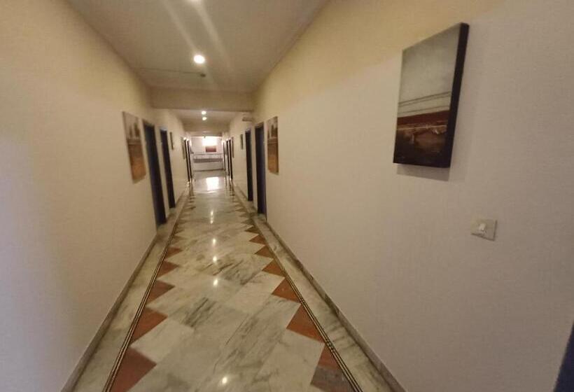 酒店 V Inn Sindhi Camp