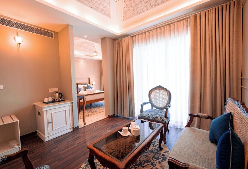 ホテル Welcomheritage Santa Roza Kasauli