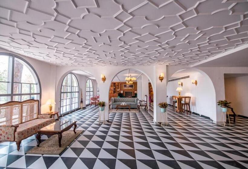 ホテル Welcomheritage Santa Roza Kasauli