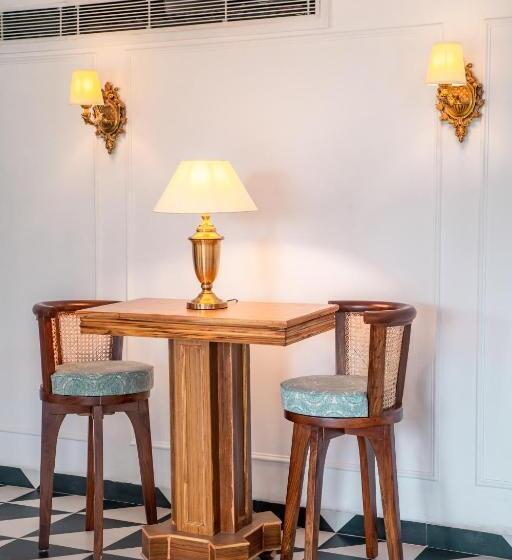 ホテル Welcomheritage Santa Roza Kasauli