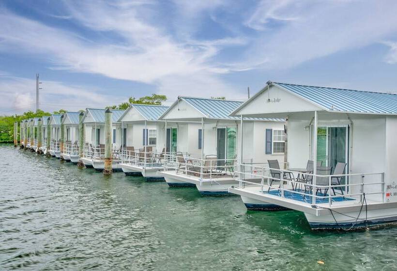 فندق Yacht Haven