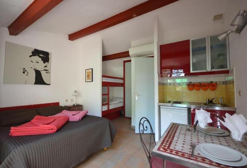 Le Clos Des Galéjades