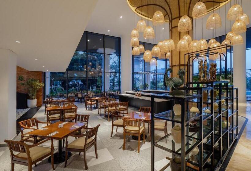 Luminor Hotel Padjadjaran Bogor By Wh