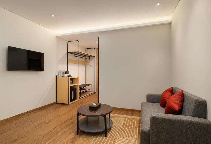 Luminor Hotel Padjadjaran Bogor By Wh