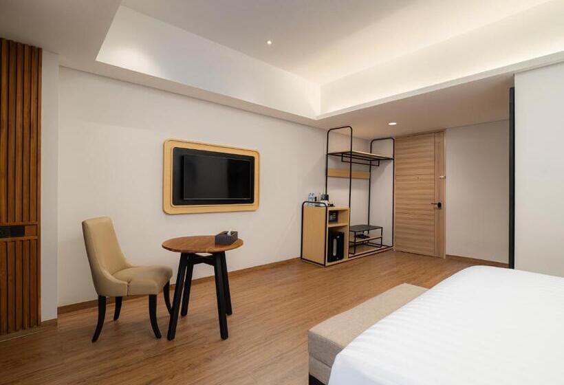 Luminor Hotel Padjadjaran Bogor By Wh