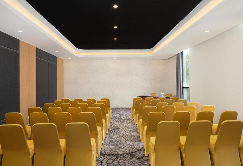 Luminor Hotel Padjadjaran Bogor By Wh