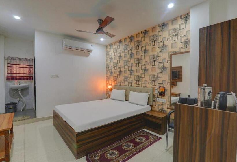 Oyo 81273 Hotel Krishna Inn