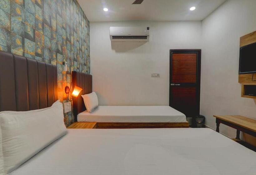 Oyo 81273 Hotel Krishna Inn