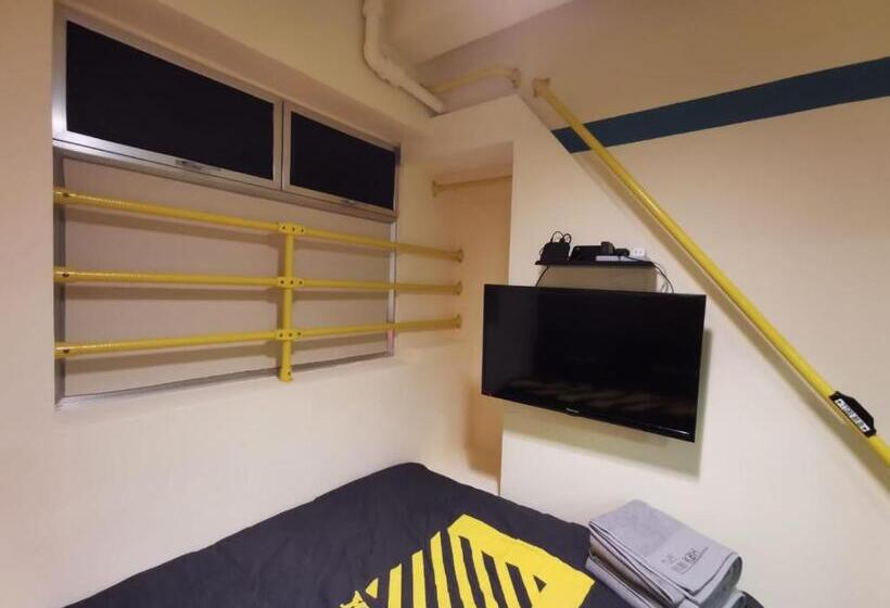 پانسیون 香港九巴旅馆 Kmb Guesthouse