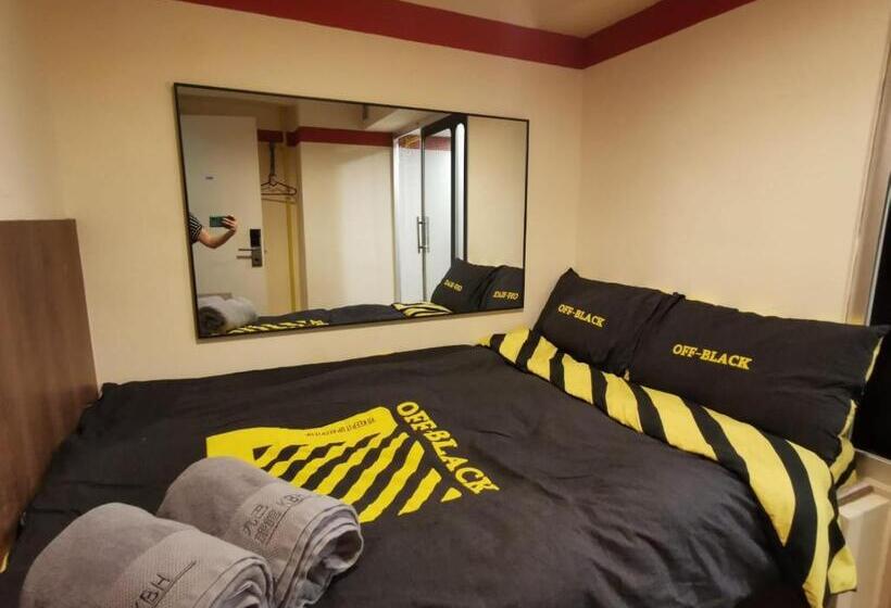 پانسیون 香港九巴旅馆 Kmb Guesthouse