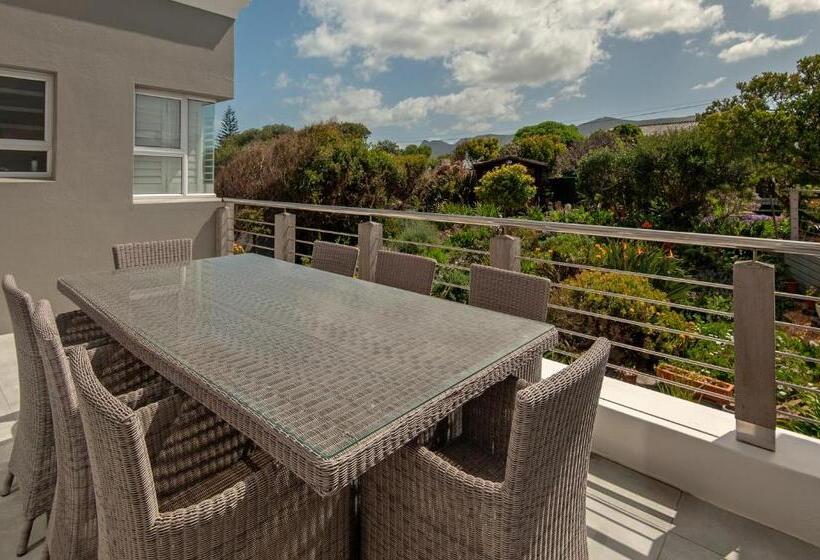 بنسيون Absolute Ocean Boutique Guesthouse