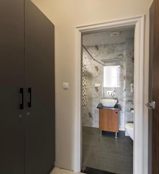 펜션 Bardia’s Homestay