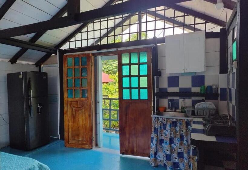 펜션 Bluebayou.capurgana