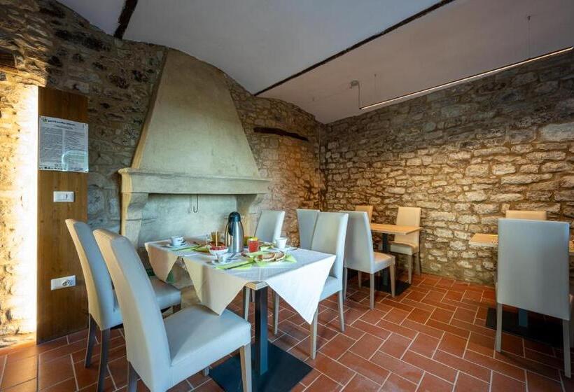 Пансион Borgo Dei Sassi Di Roccamalatina   Room And Breakfast
