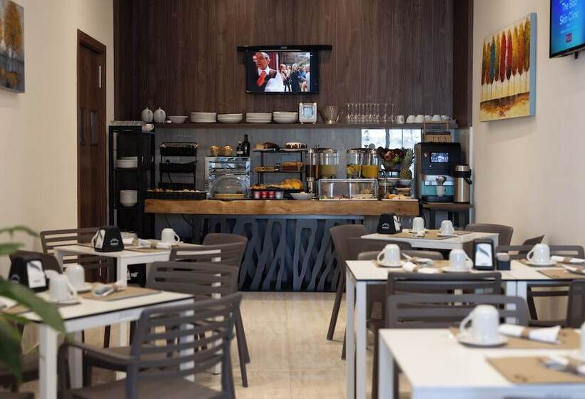 پانسیون C Est La Vie Boutik Swieqi