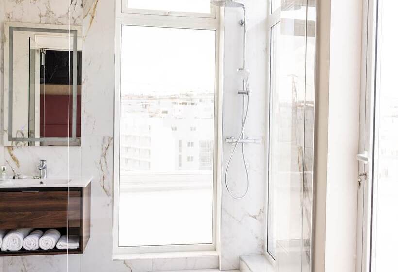 پانسیون C Est La Vie Boutik Swieqi