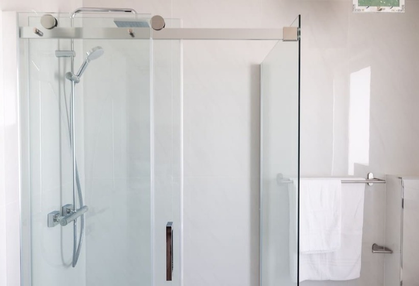 پانسیون C Est La Vie Boutik Swieqi