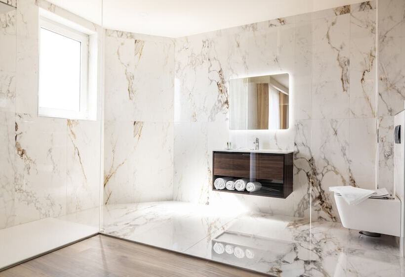 پانسیون C Est La Vie Boutik Swieqi