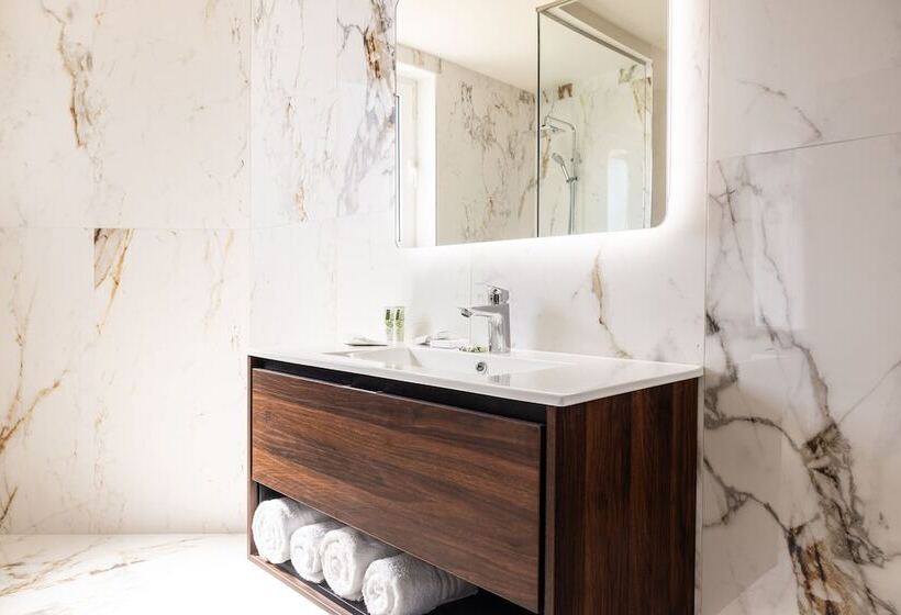 پانسیون C Est La Vie Boutik Swieqi