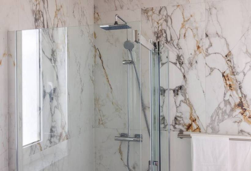 پانسیون C Est La Vie Boutik Swieqi