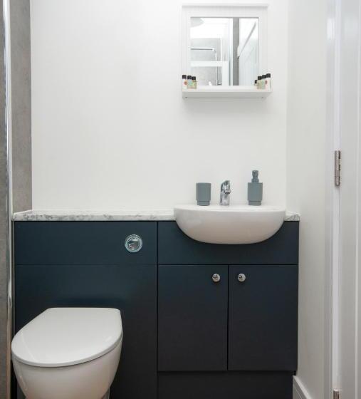 بنسيون Cara Lodge, Comfortable Self Check In En Suite Guest Rooms