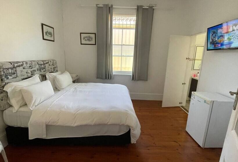 膳宿费 Drifters Haven Gqeberha