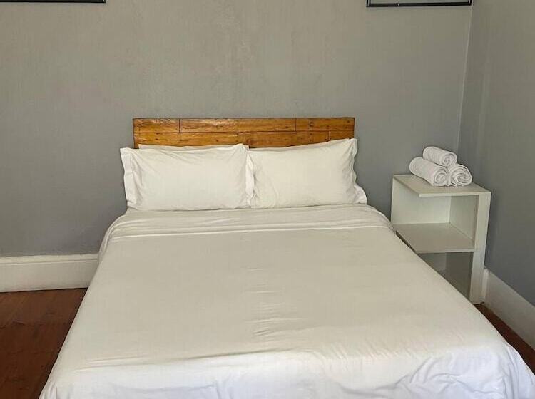 膳宿费 Drifters Haven Gqeberha