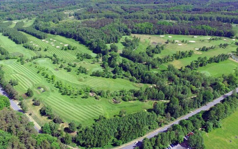 بنسيون Golf Resort Lázně Bohdaneč