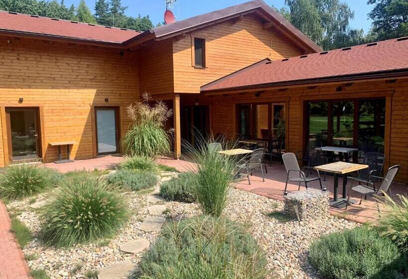 بنسيون Golf Resort Lázně Bohdaneč