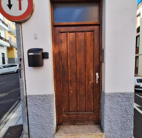 ペンション Habitacion Con Baño Privado En Un Piso Con Familia