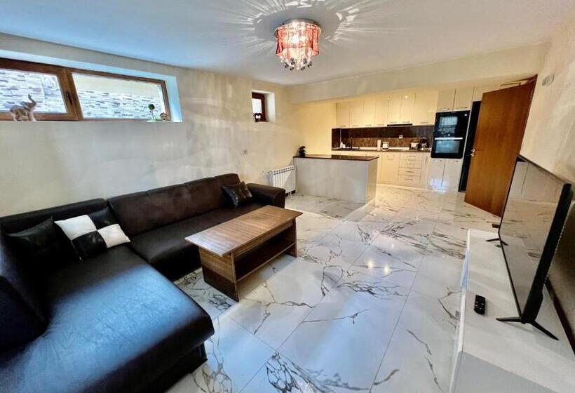 膳宿费 Hani Guest House