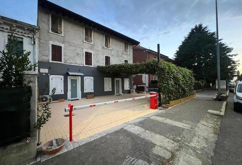 ペンション La Pergola Suites