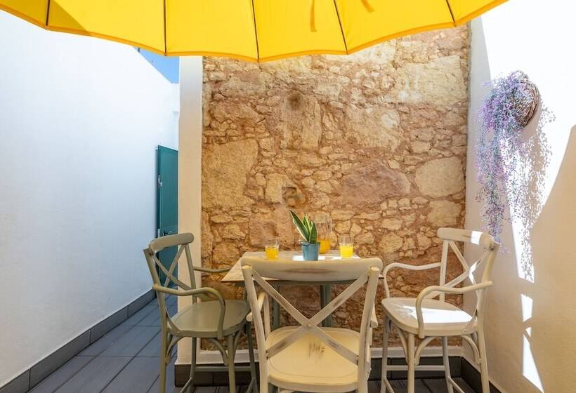 بنسيون Leevin Guesthouse