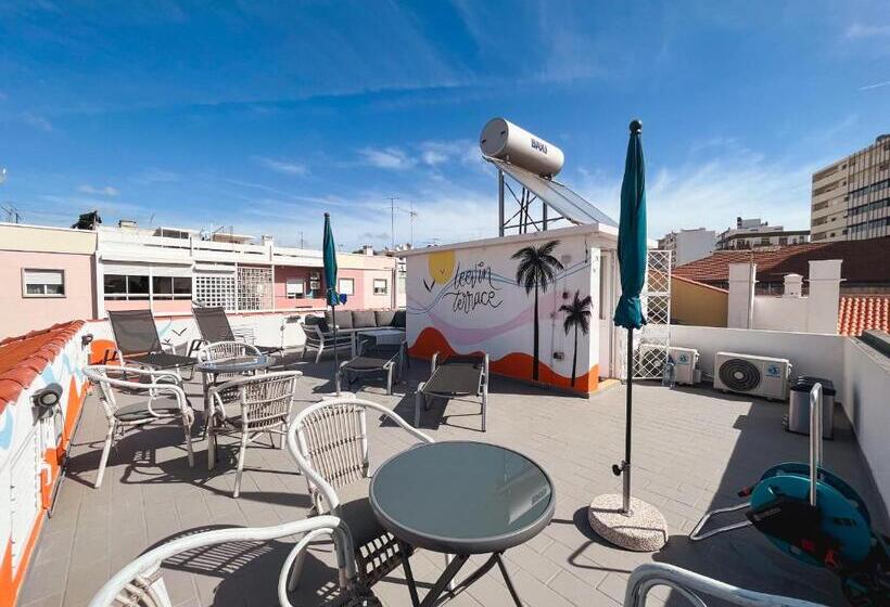 بنسيون Leevin Guesthouse