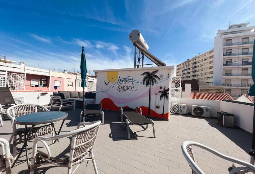 بنسيون Leevin Guesthouse