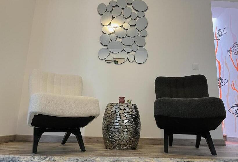 بنسيون Leevin Guesthouse