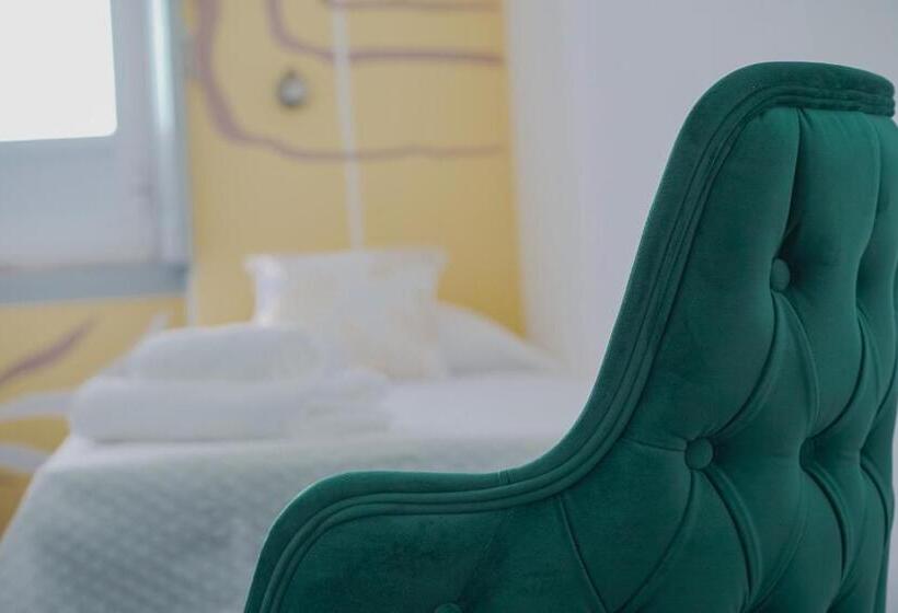 بنسيون Leevin Guesthouse