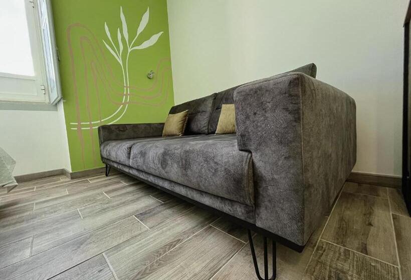 بنسيون Leevin Guesthouse