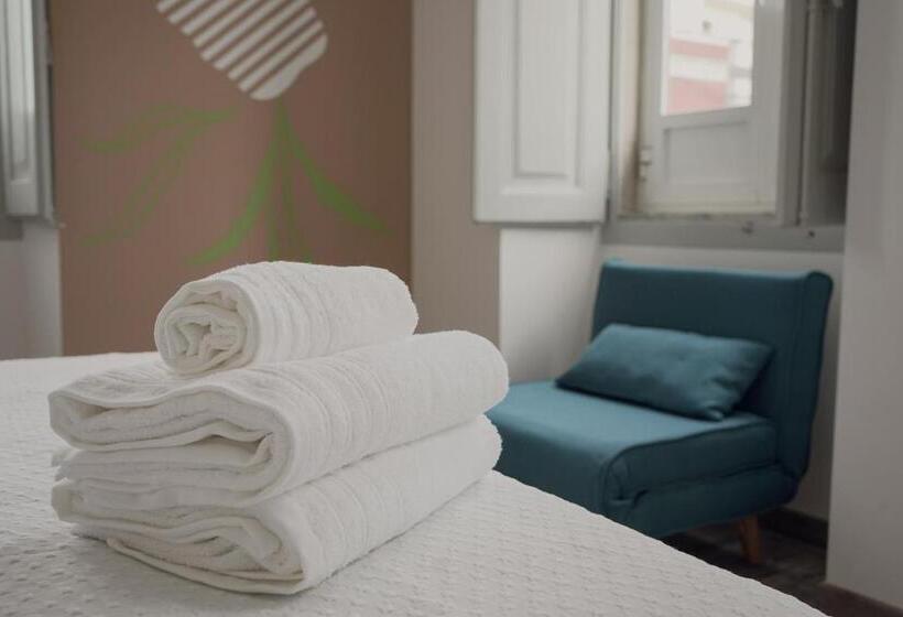 بنسيون Leevin Guesthouse