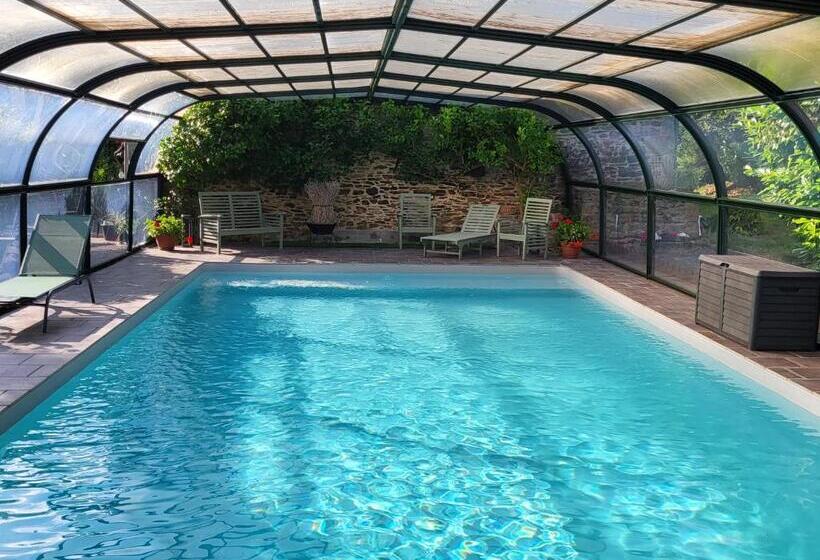 بنسيون Les Causeries Du Monde