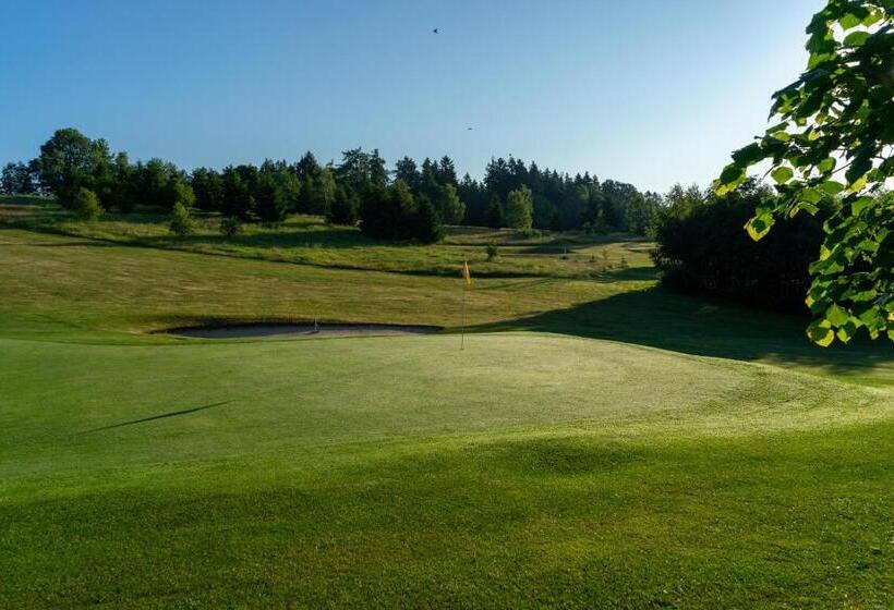 פנסיון Penzion Golf Luby