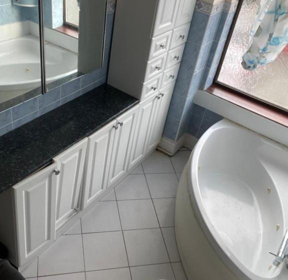 پانسیون Quite Broad Rest 2