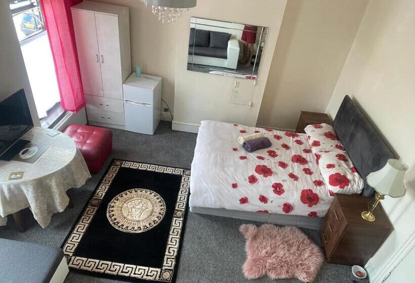 Majatalo Quite Broad Rest 2