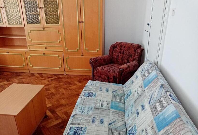 پانسیون Rooms For Exit 2024   For 2 Or 4 People For 4 Nights 11 15 July