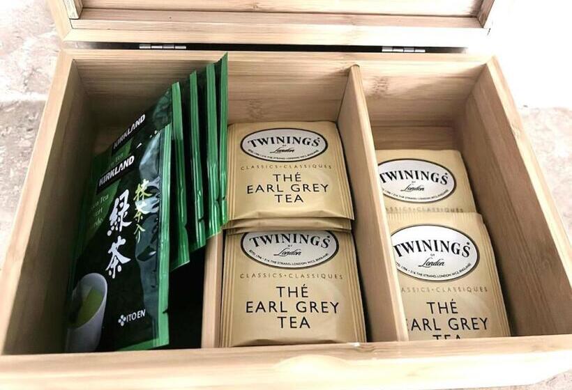 Pension Private Entry 2 Bedrooms Entire Suite Free Parking Near Skytrain Metrotown